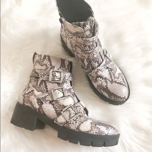 bp combat boots